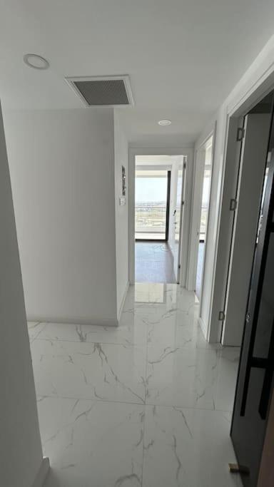 Grand Sapphire Resort Long Beach Trikomo Екстериор снимка