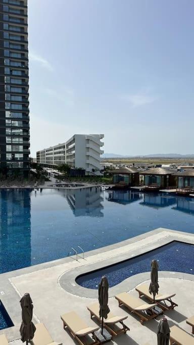 Grand Sapphire Resort Long Beach Trikomo Екстериор снимка